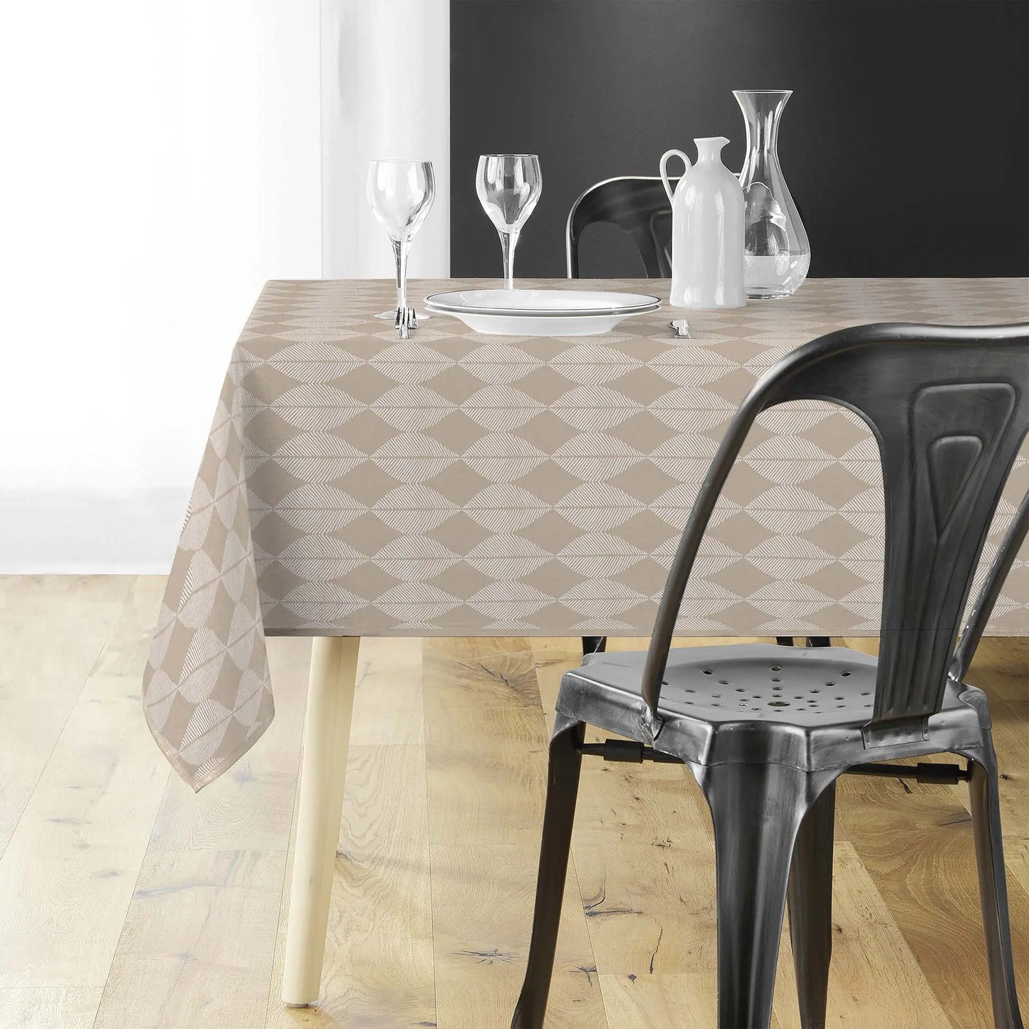 Tovaglia antimacchia geometrica beige chiaro rettangolare sobria e senza stiro