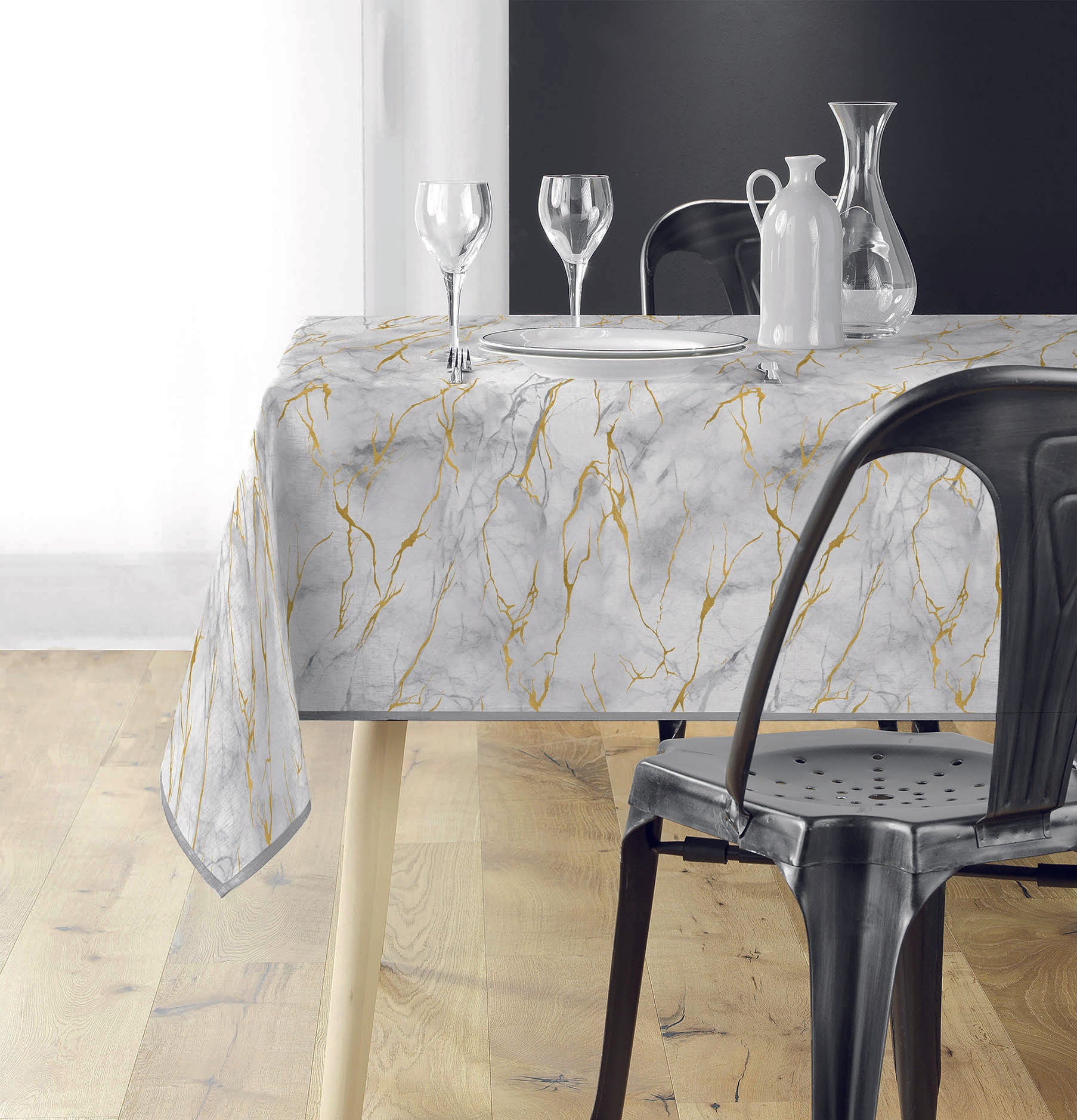Tovaglia antimacchia rettangolare grigio e oro effetto marmo con venature dorate