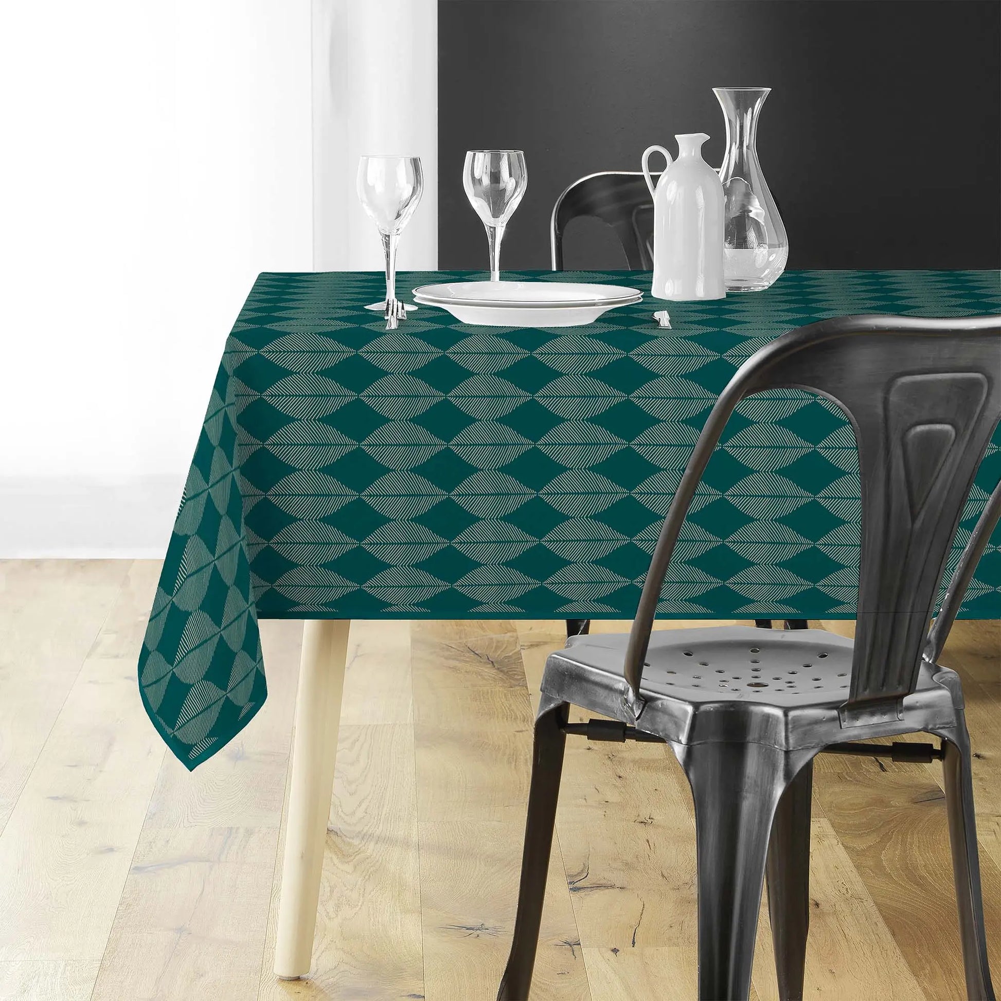 Tovaglia antimacchia rettangolare verde ottanio con fantasia geometrica moderna a losanghe